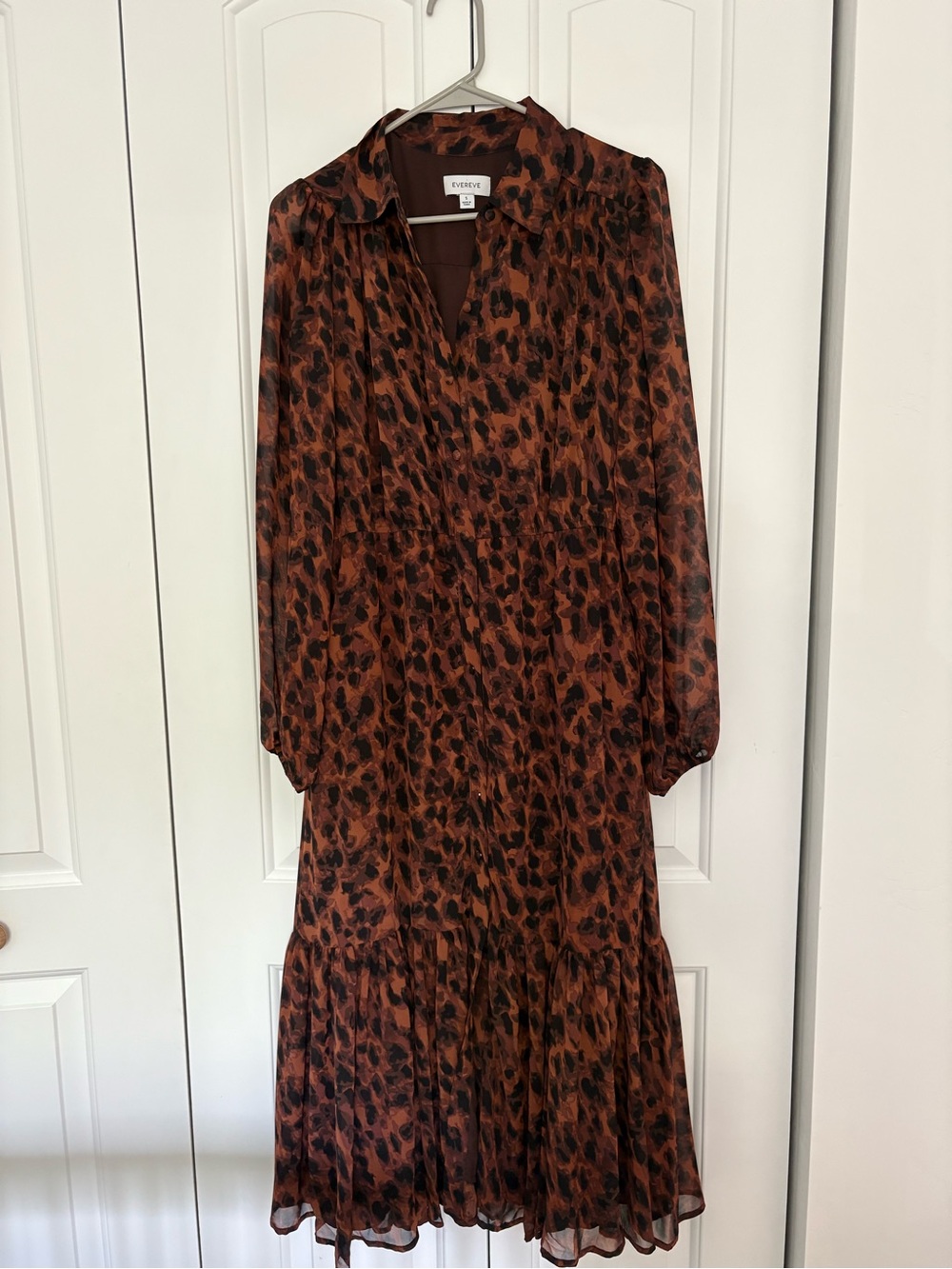 Evereve Brown and Black Leopard Print Long Sleeve Midi Dress